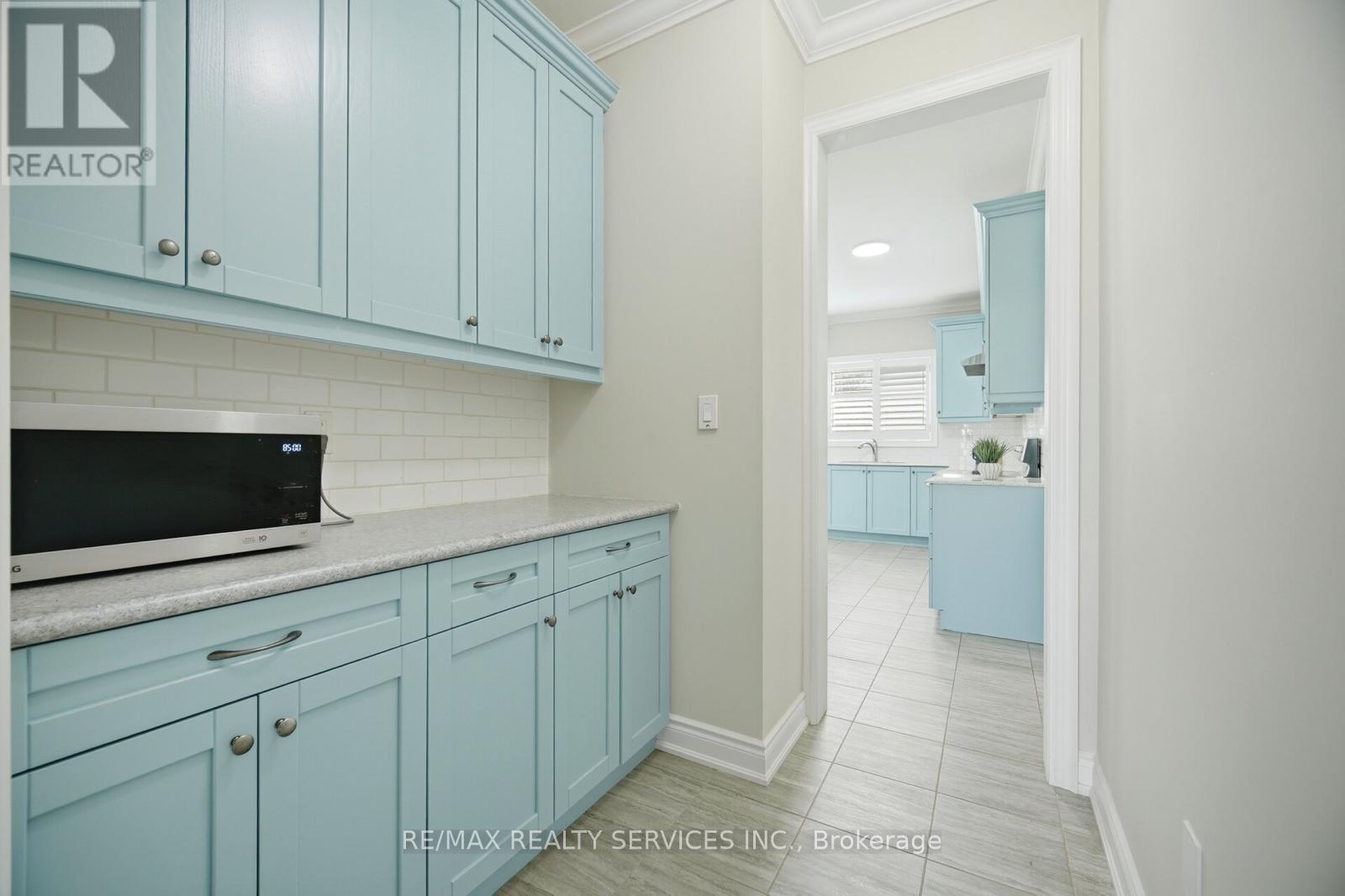 26 COUNTRY MEADOWS DRIVE - 18