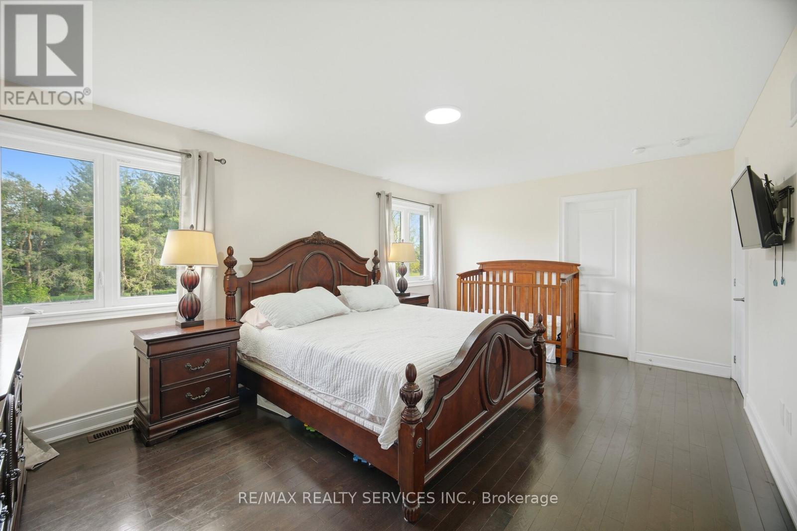26 COUNTRY MEADOWS DRIVE - 22