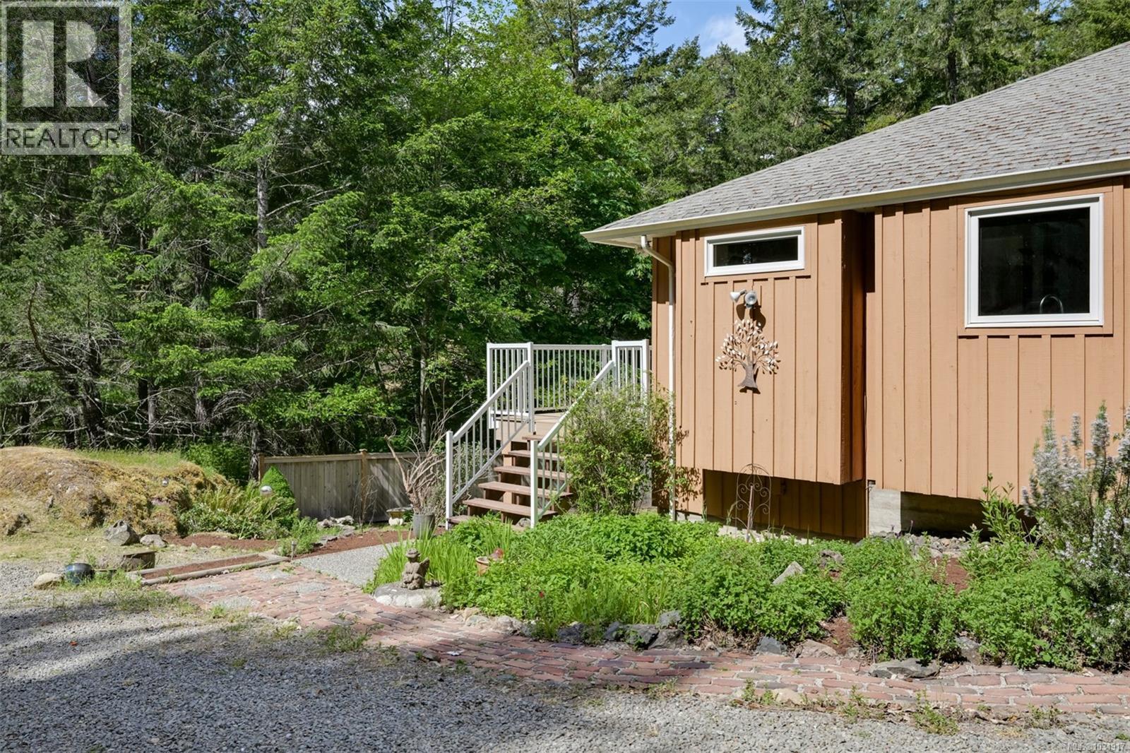 1170 Woodley Ghyll Dr, Metchosin