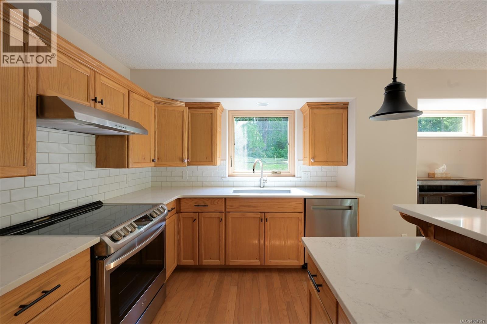 1170 Woodley Ghyll Dr, Metchosin