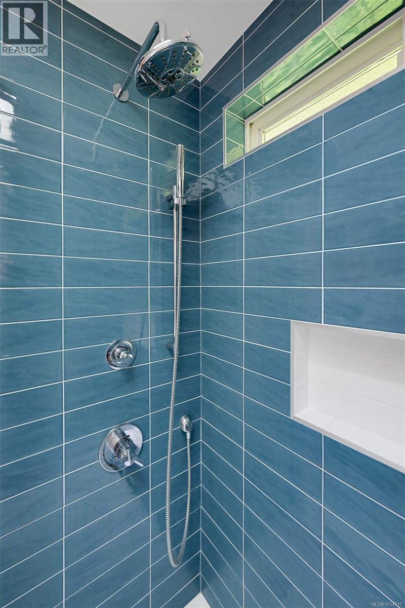 1170 Woodley Ghyll Dr, Metchosin
