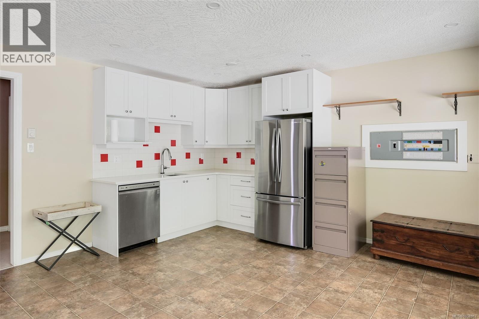 1170 Woodley Ghyll Dr, Metchosin