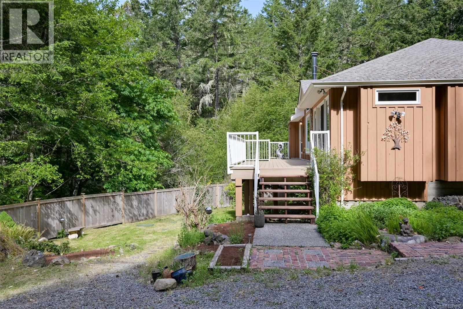 1170 Woodley Ghyll Dr, Metchosin
