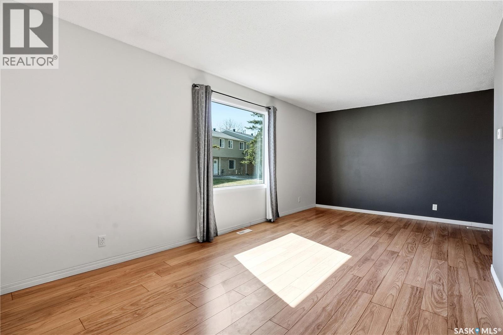 #4174 Castle ROAD - 5