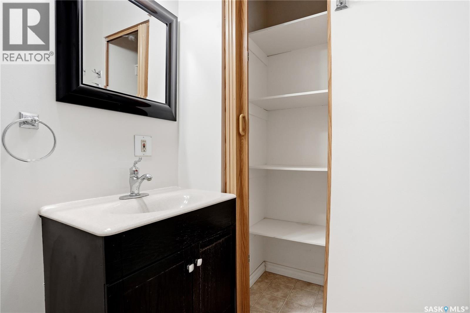 #4174 Castle ROAD - 20