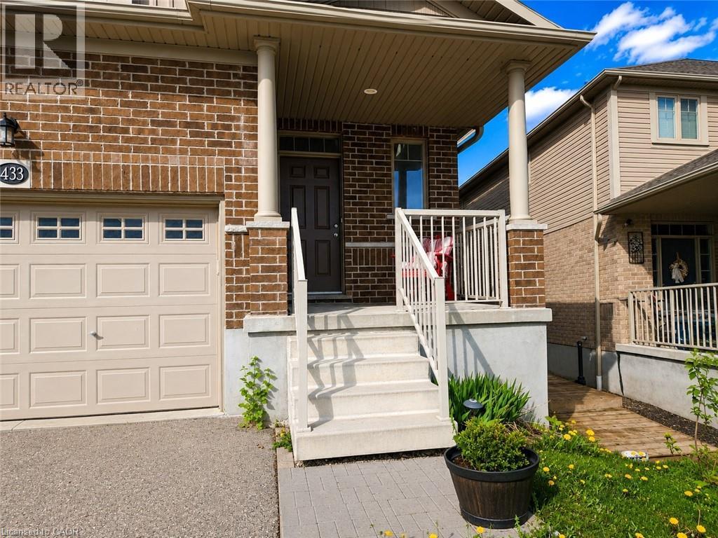 433 AVENS Street, Waterloo, Ontario, N2V0B5 — Photo 4