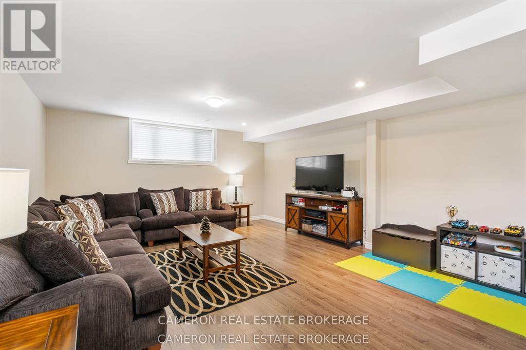 3247 NORTHDALE DRIVE - 16