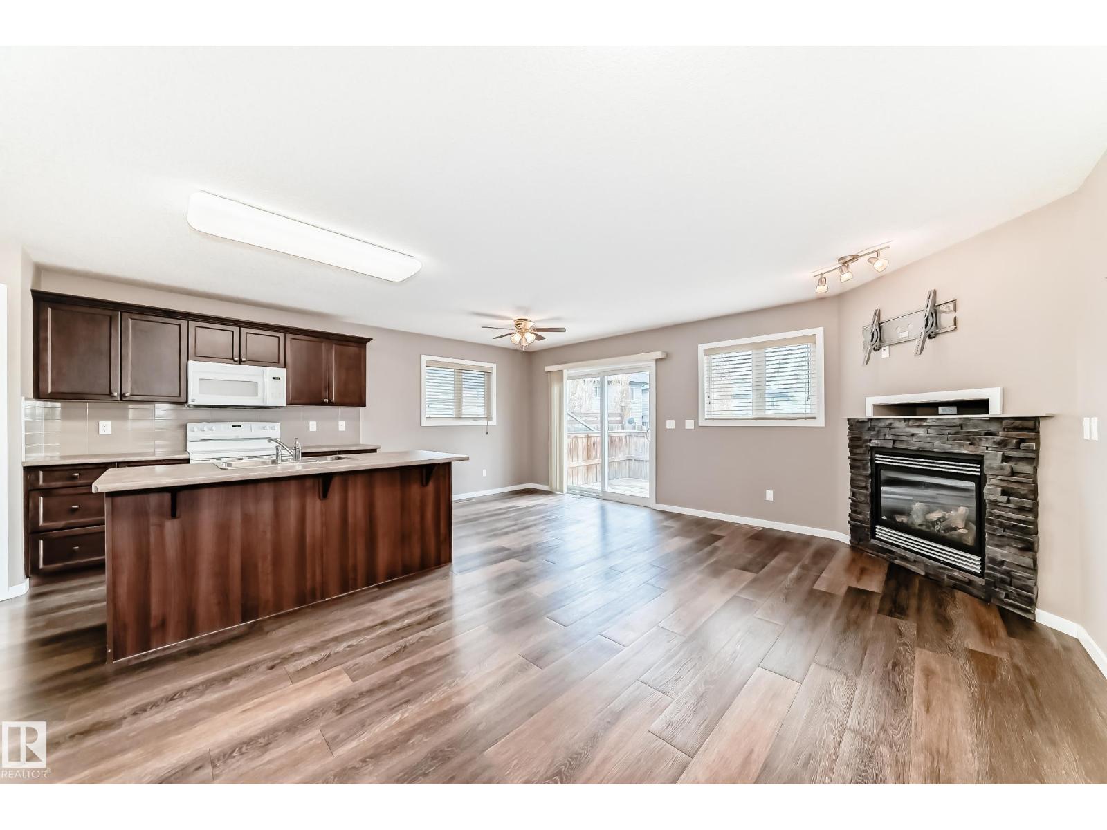 16737 60St NW - 16