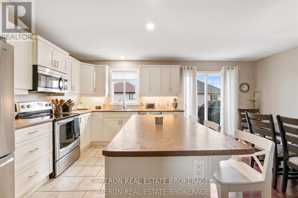 3247 NORTHDALE DRIVE - 8