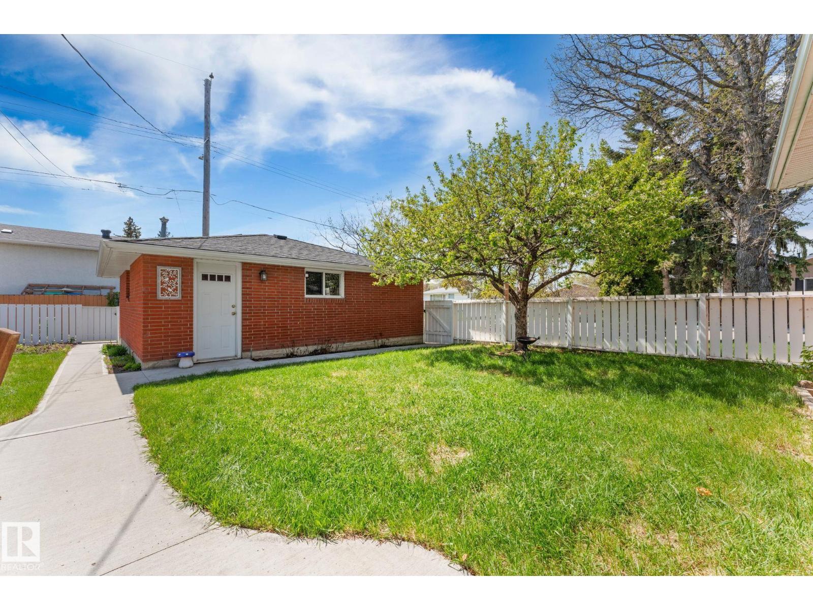4719 117A ST NW NW - 43