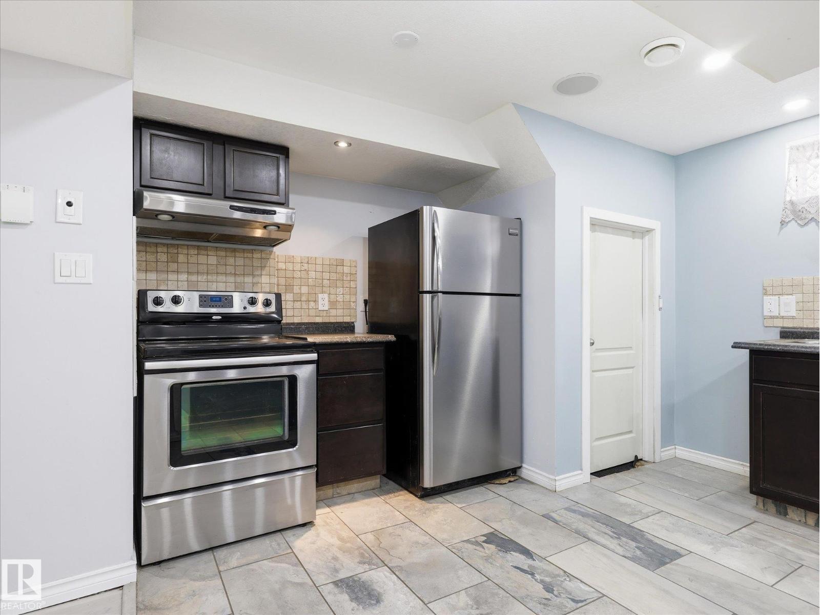 14320 117 ST NW - 22