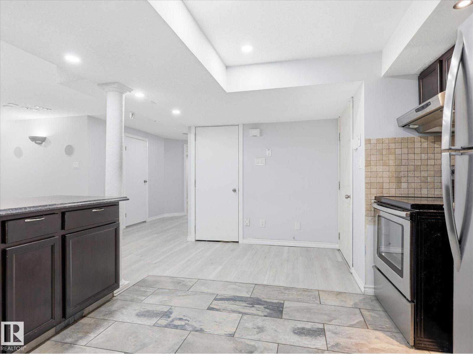 14320 117 ST NW - 23