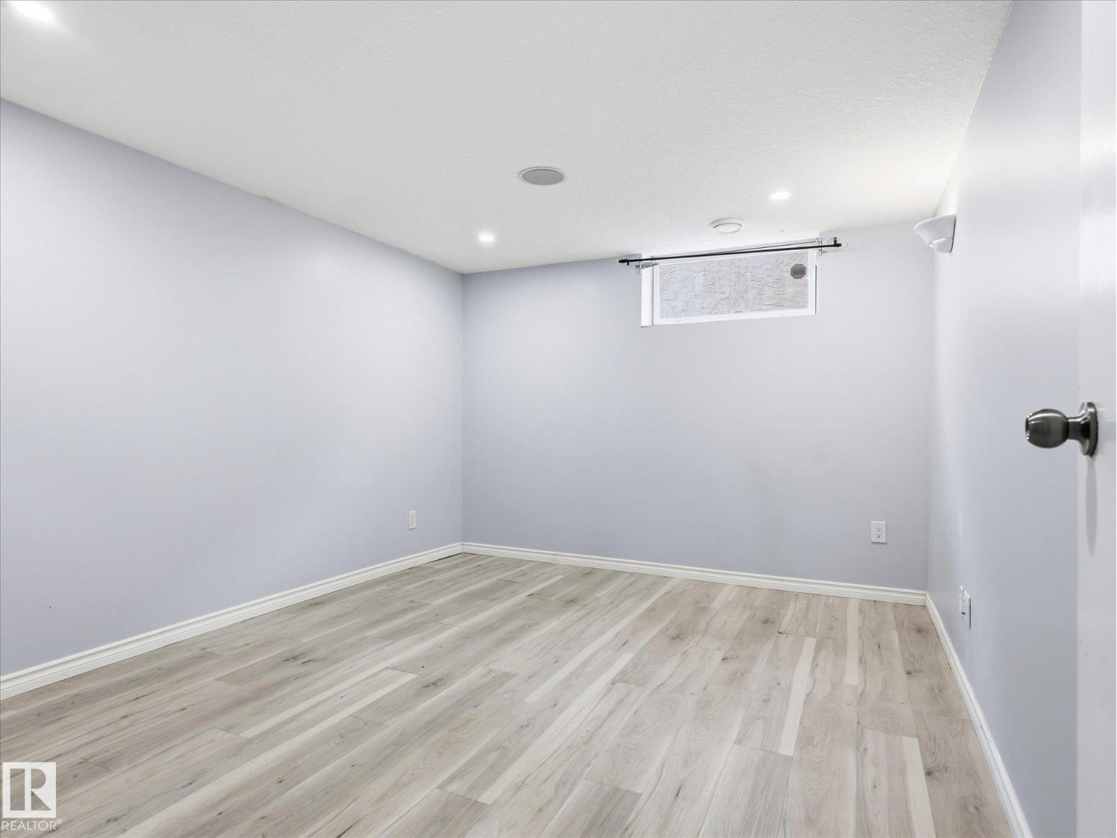 14320 117 ST NW - 25