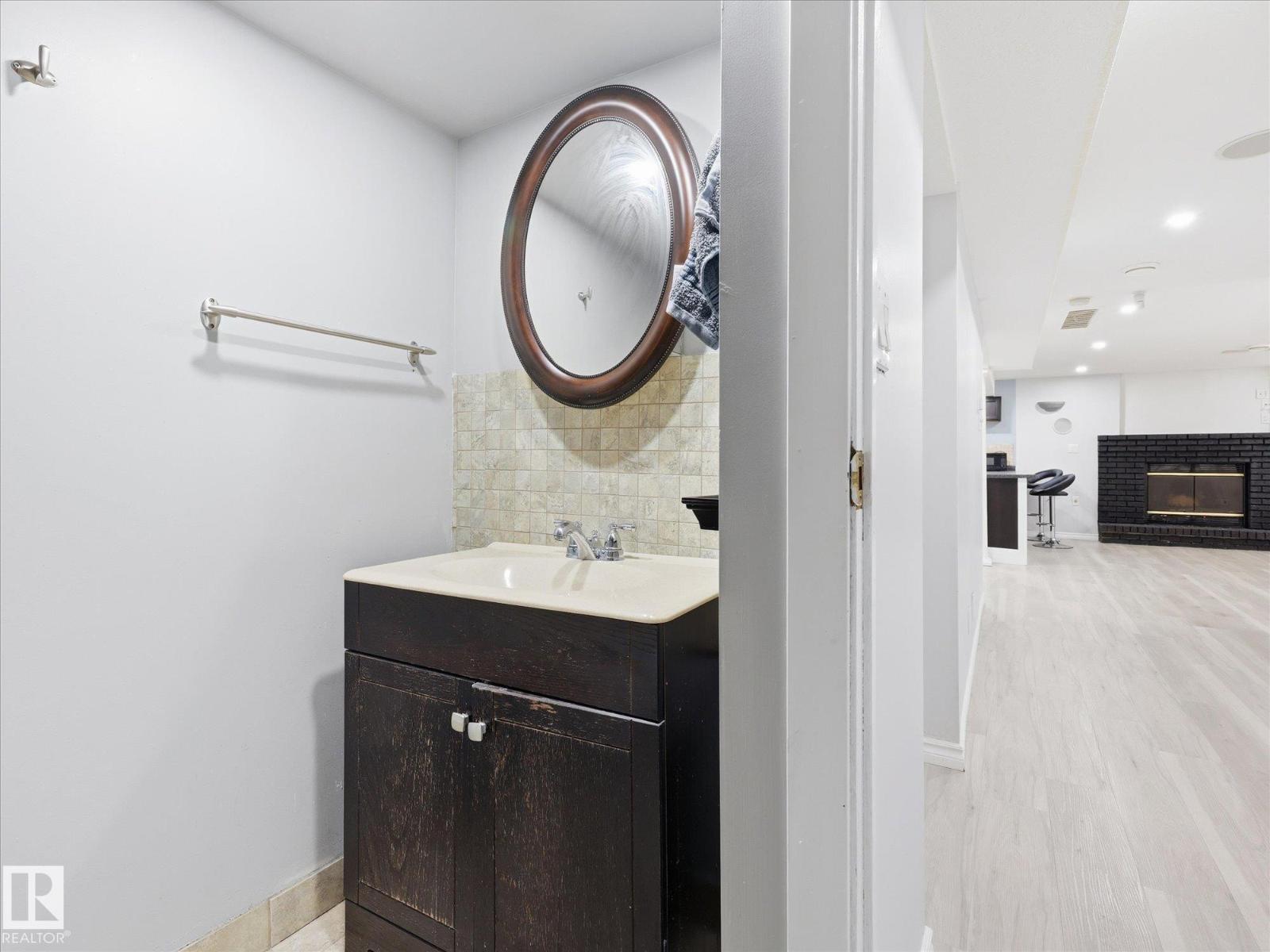 14320 117 ST NW - 28