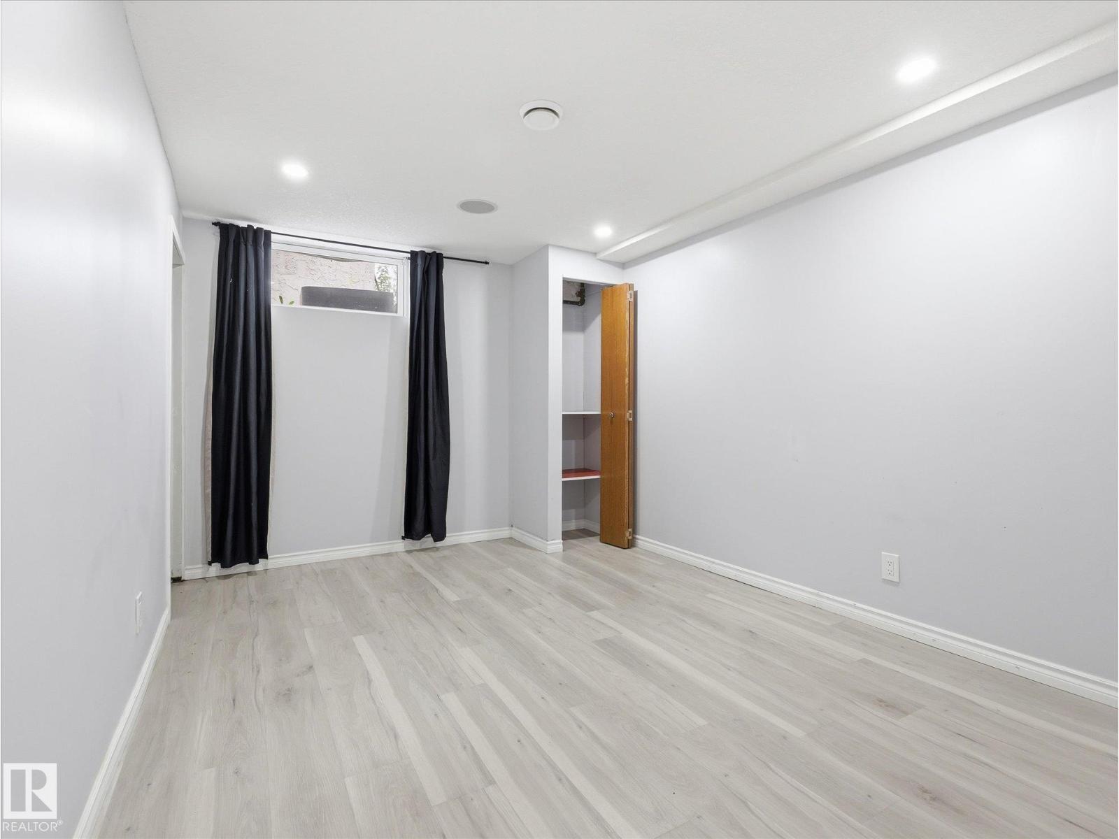 14320 117 ST NW - 29