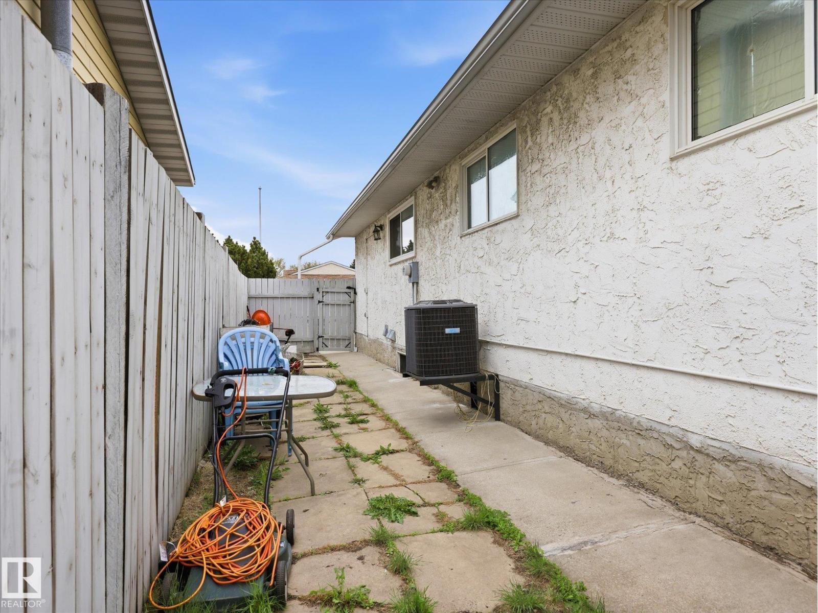 14320 117 ST NW - 34
