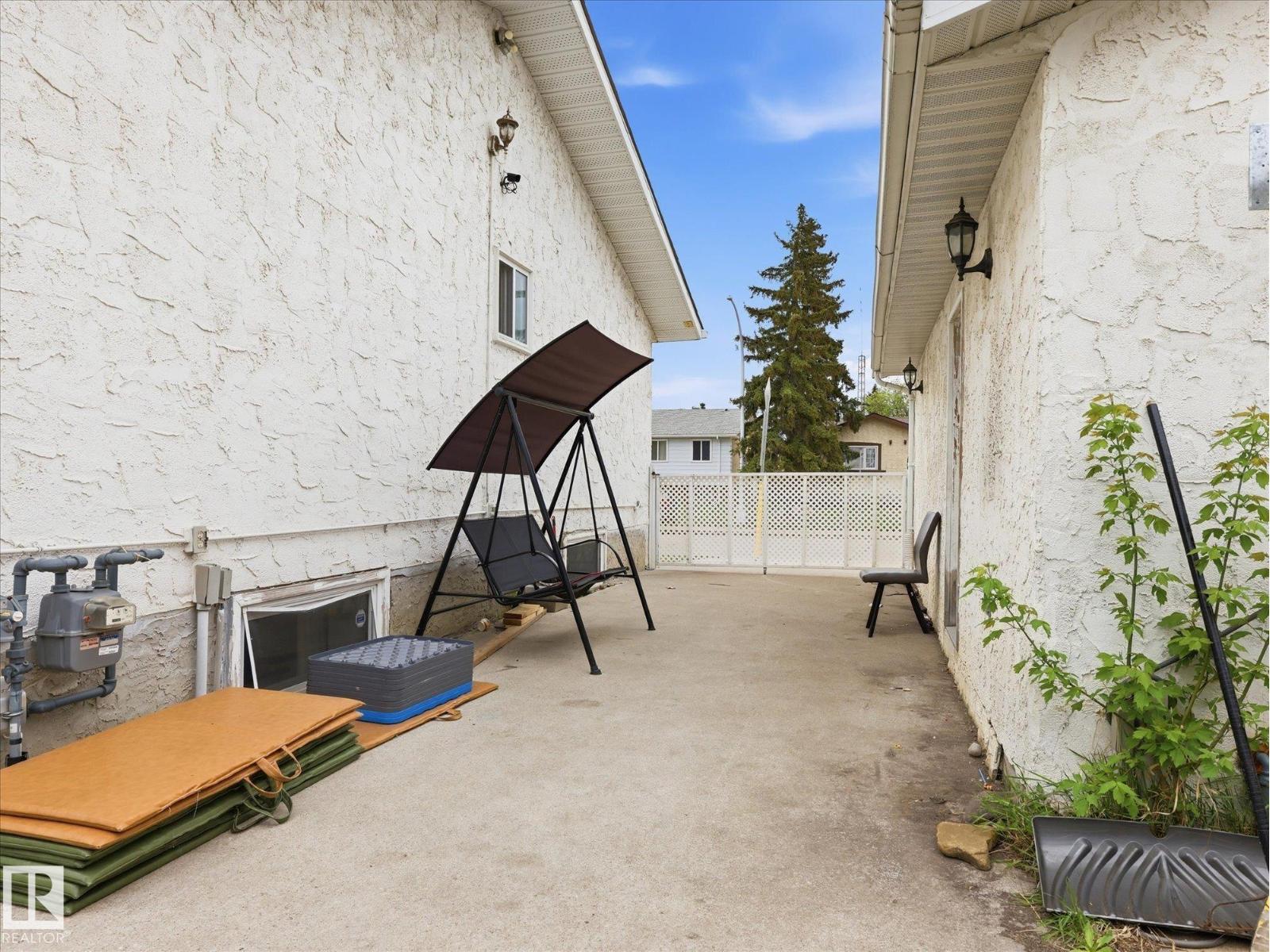 14320 117 ST NW - 35