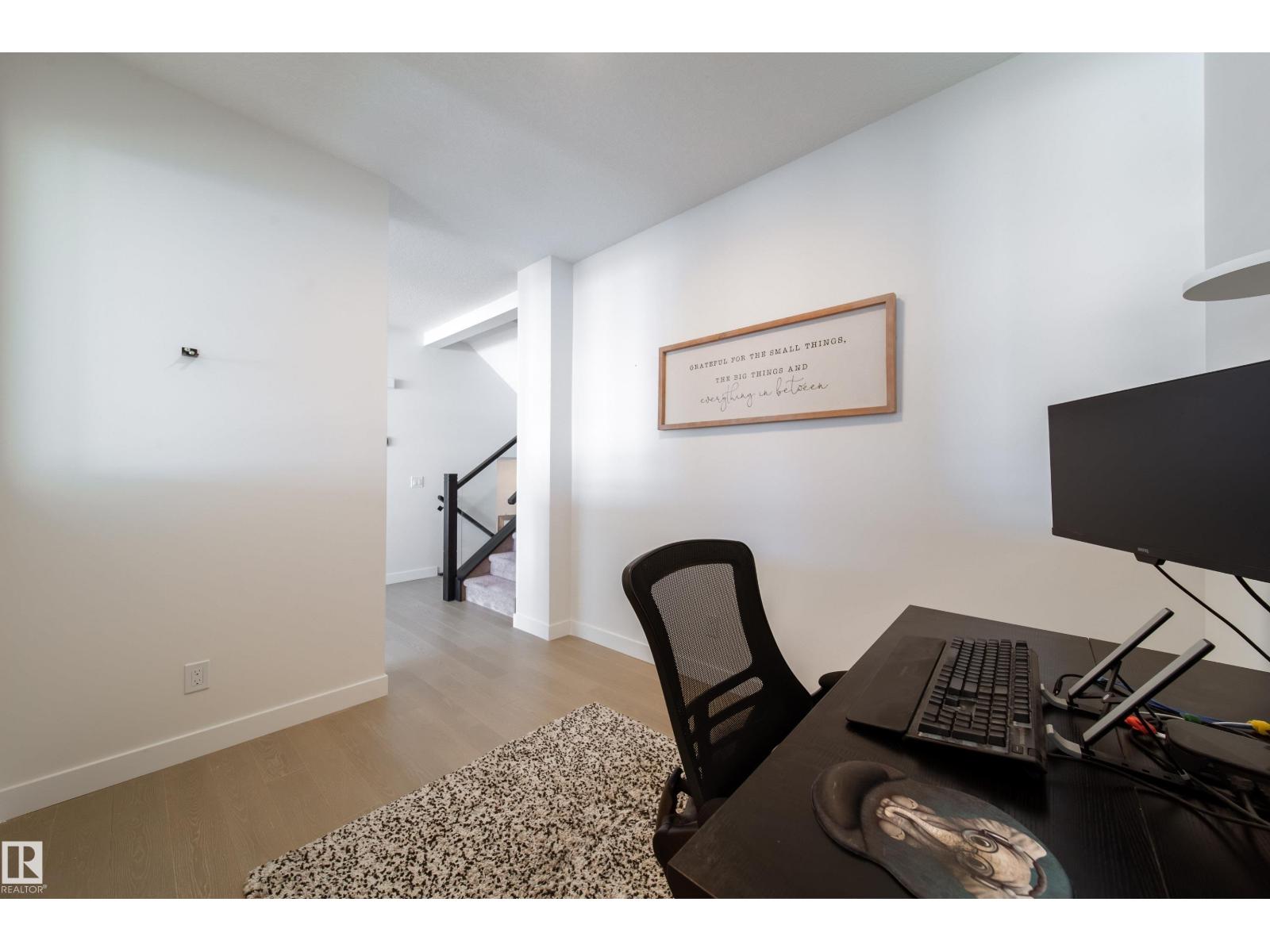 19 STURTZ PL — photo 17