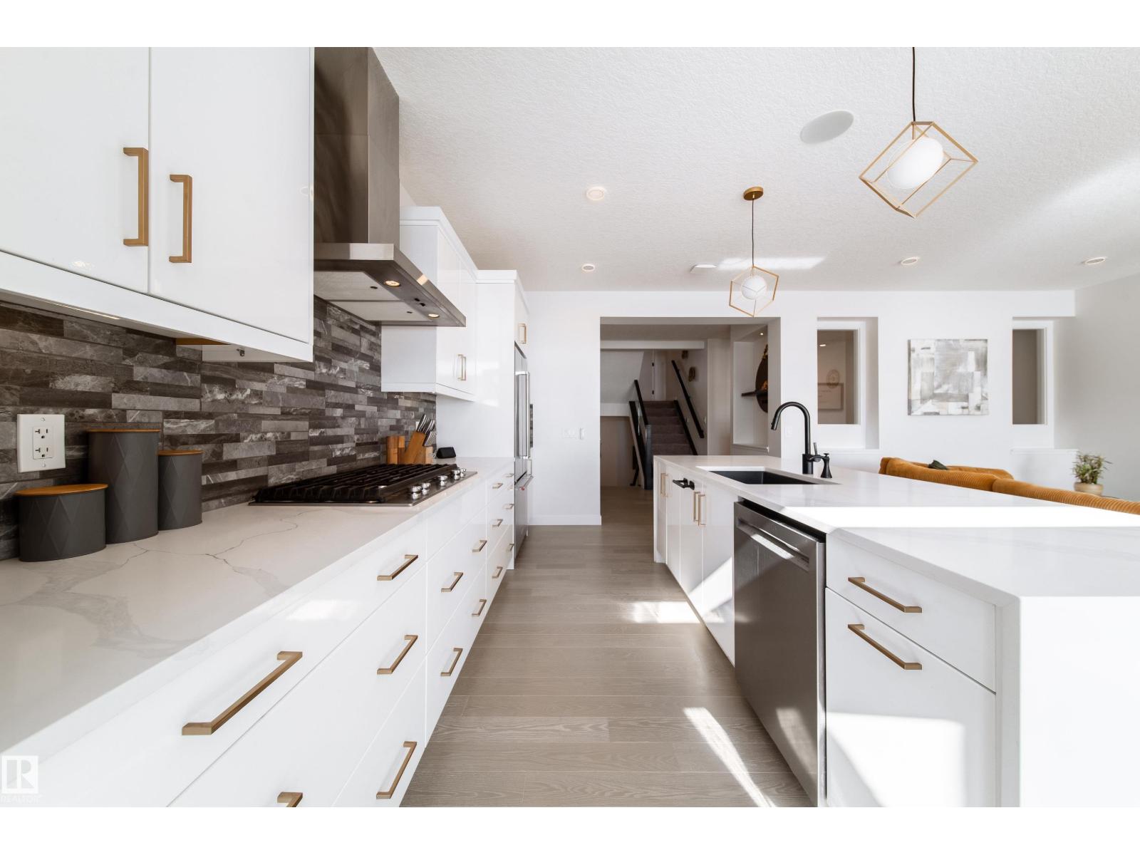 19 STURTZ PL — photo 7