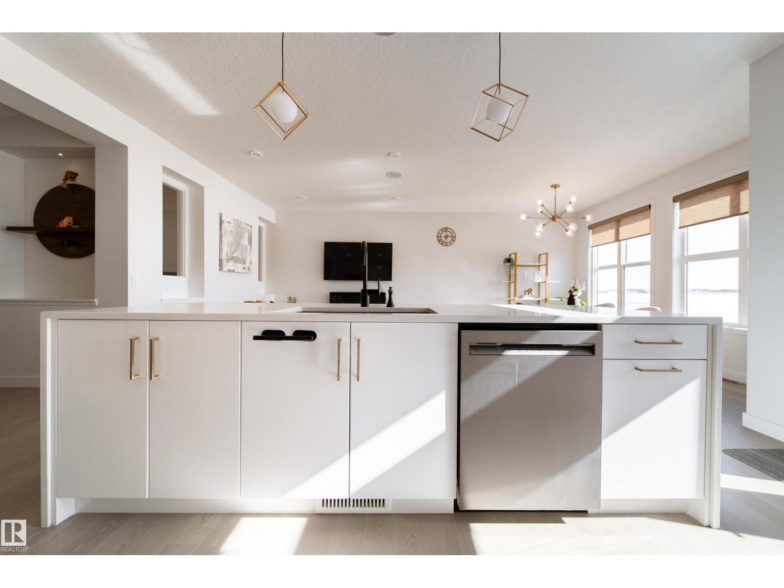 19 STURTZ PL — photo 8