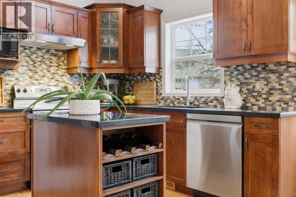 302 Inglewood Grove SE - 7