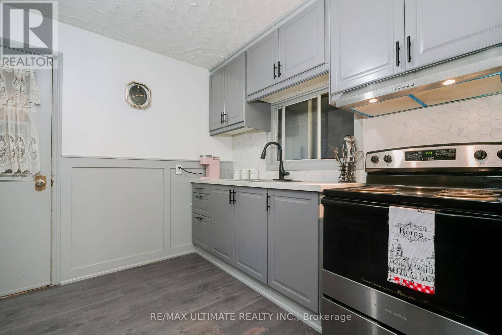 34 HICKSON STREET - 13