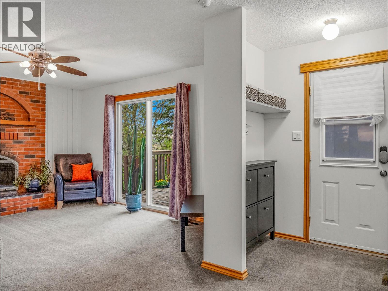 9433 7 Street - 20