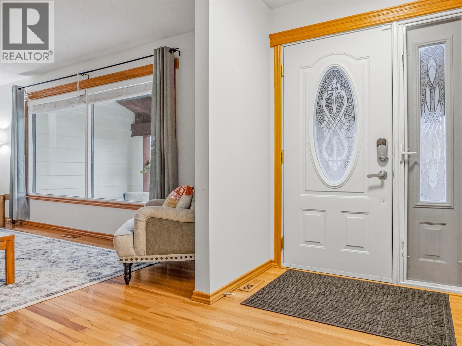 9433 7 Street - 6