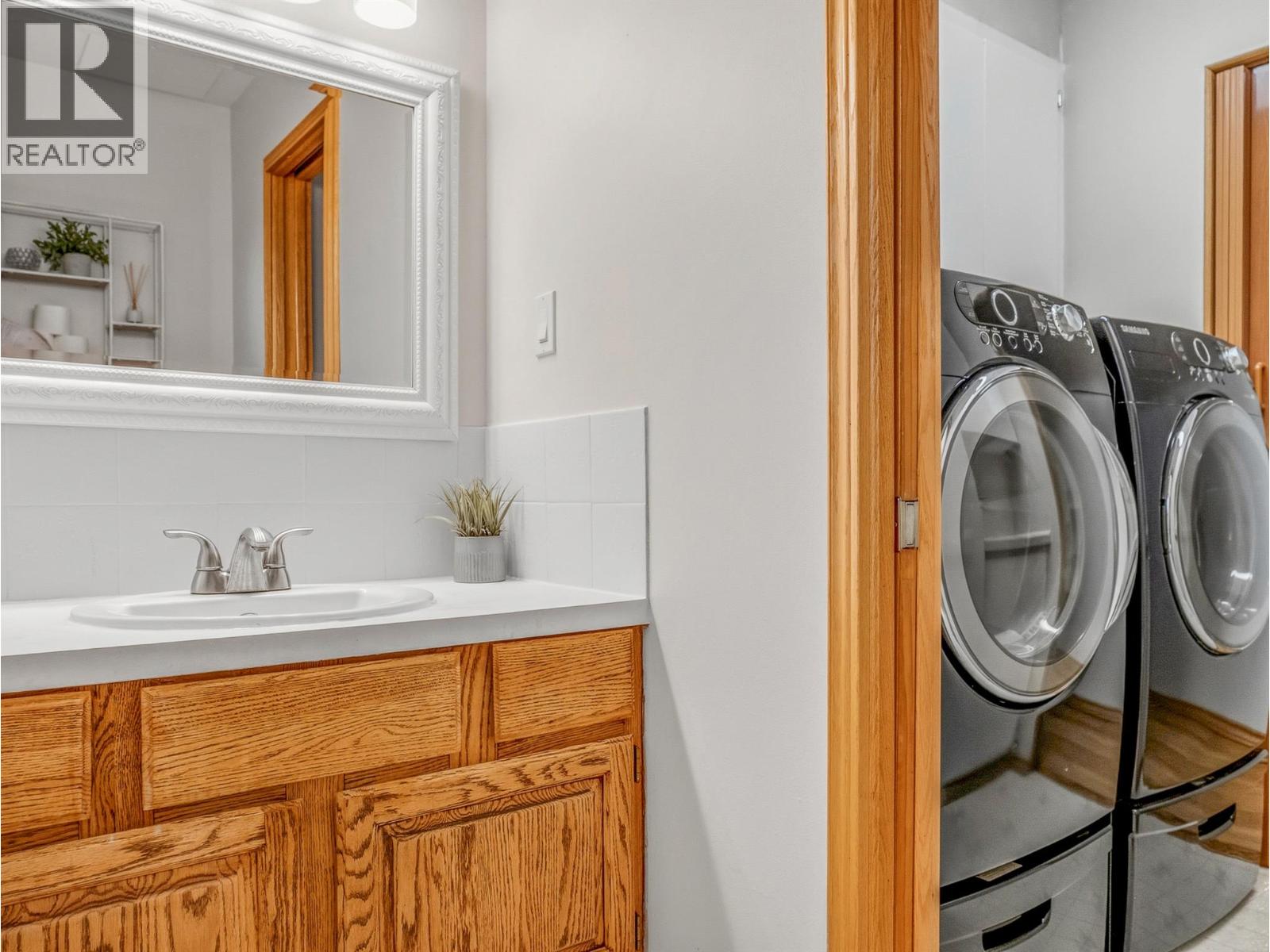 9433 7 Street, Dawson Creek
