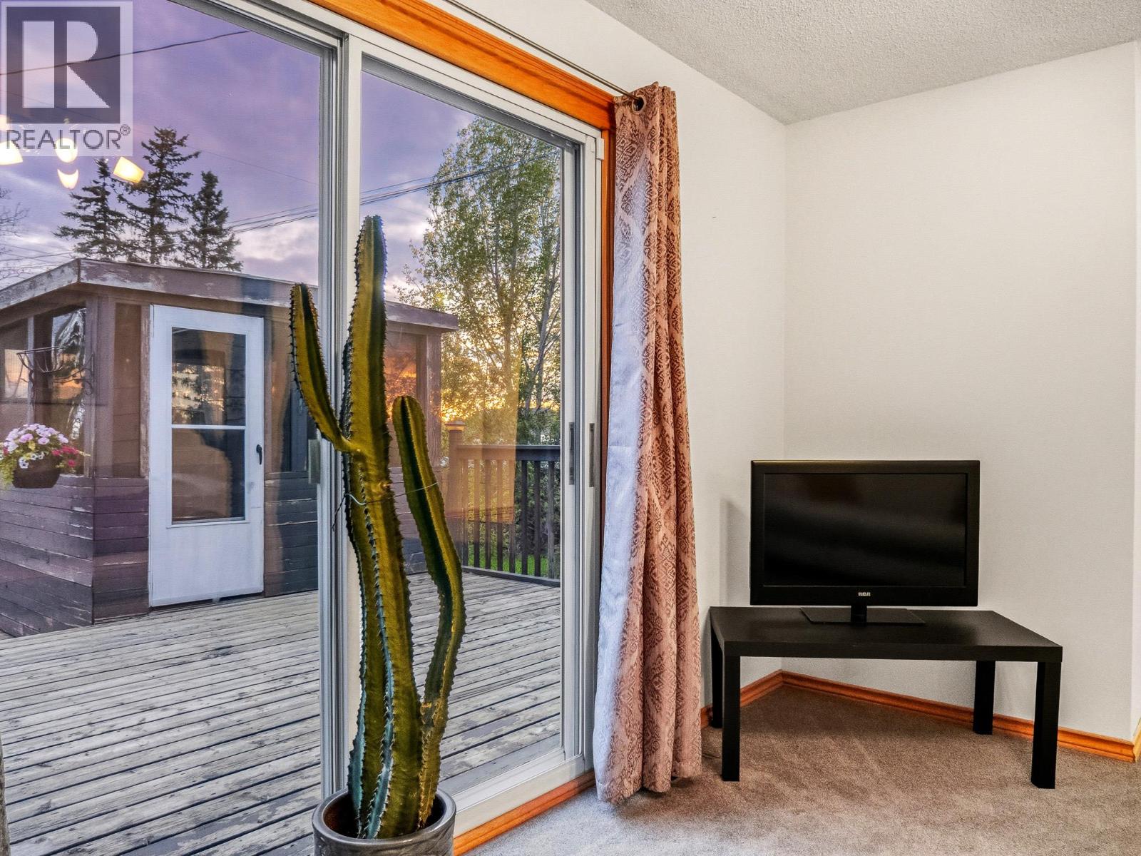 9433 7 Street, Dawson Creek