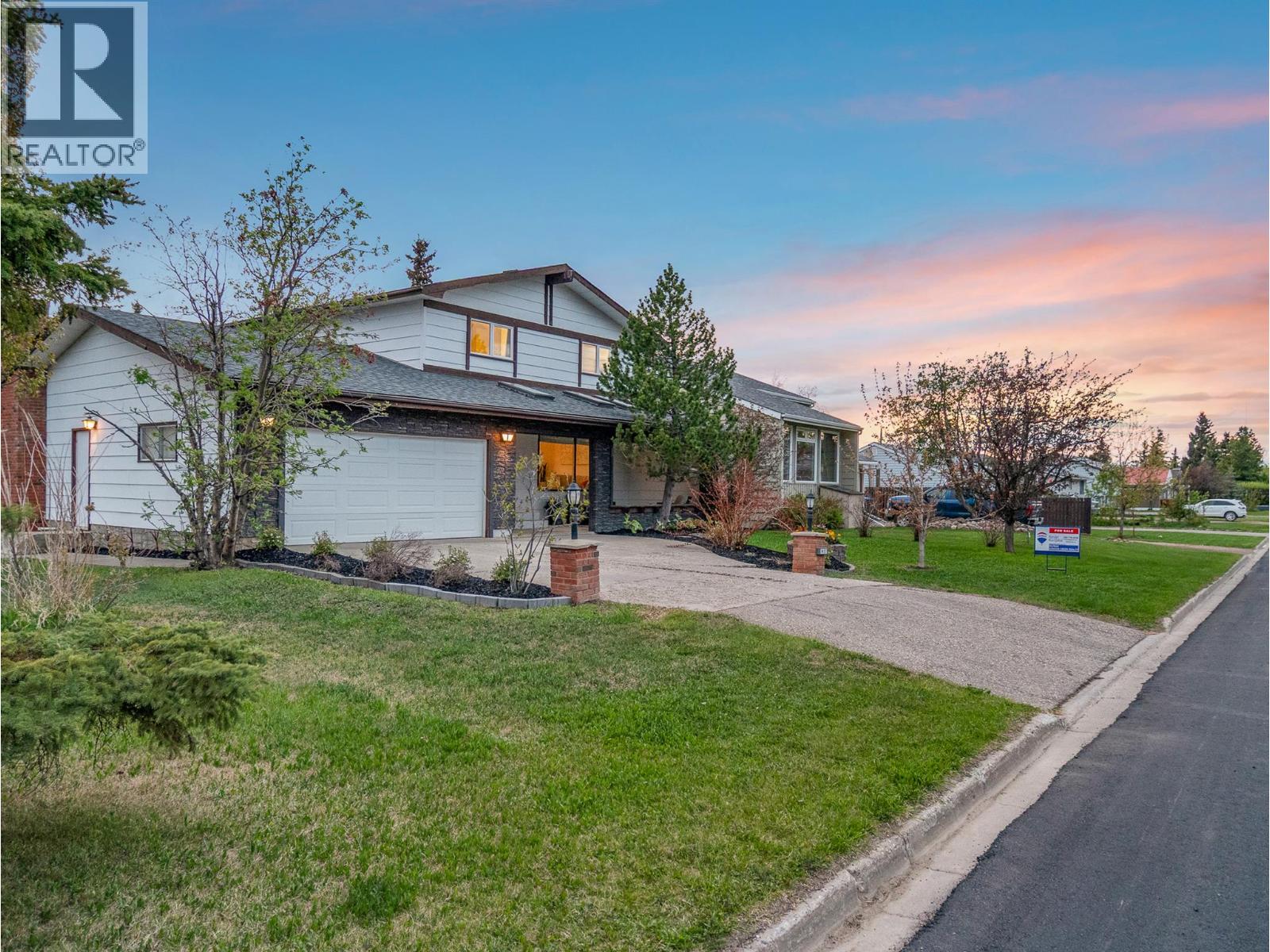 9433 7 Street - 64