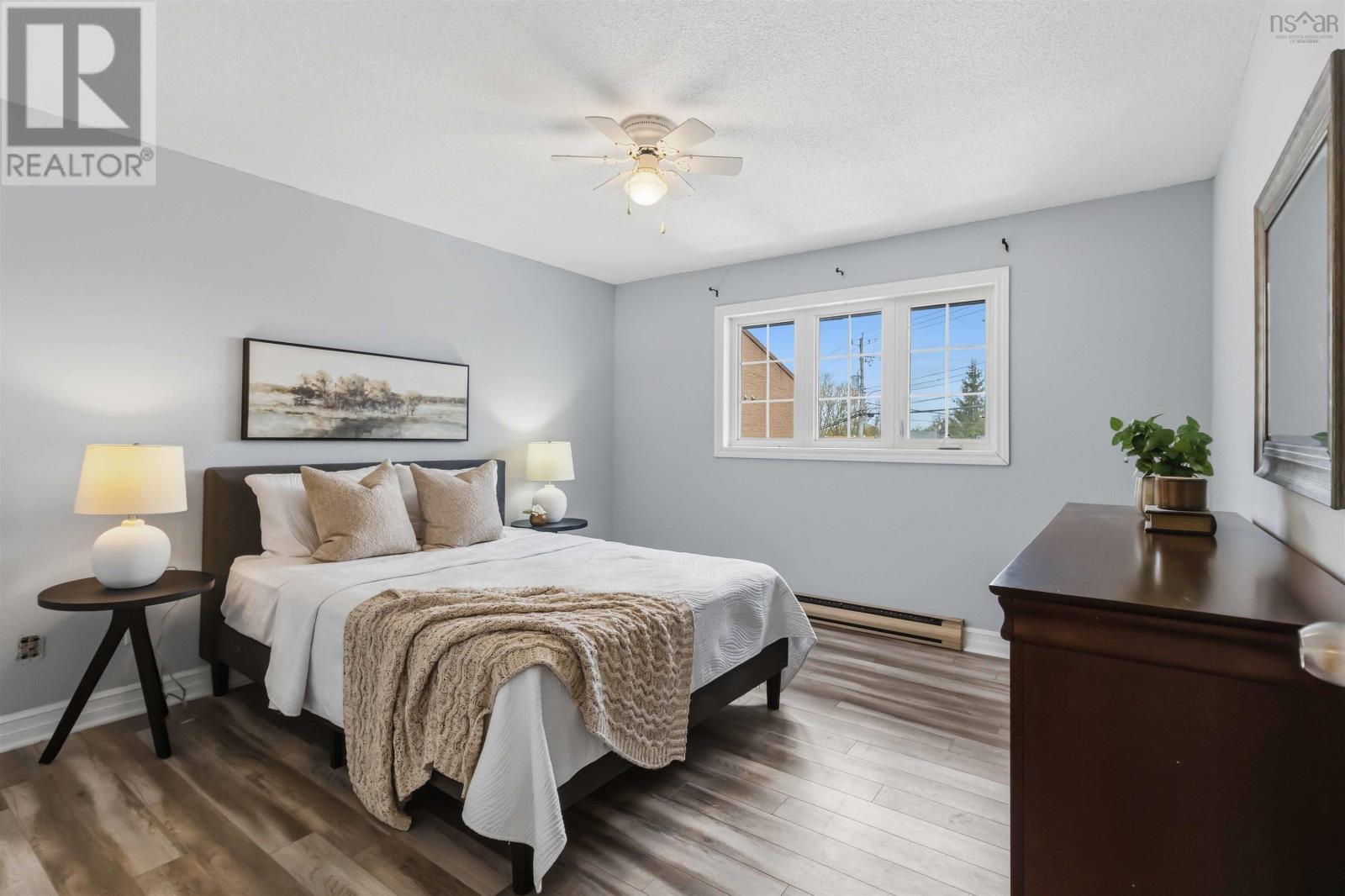 Property 28 of 50 of Suite 9 4 Rose Way