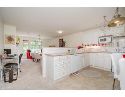 409 15340 19a Avenue, Surrey, BC V4A9W1 Photo 8