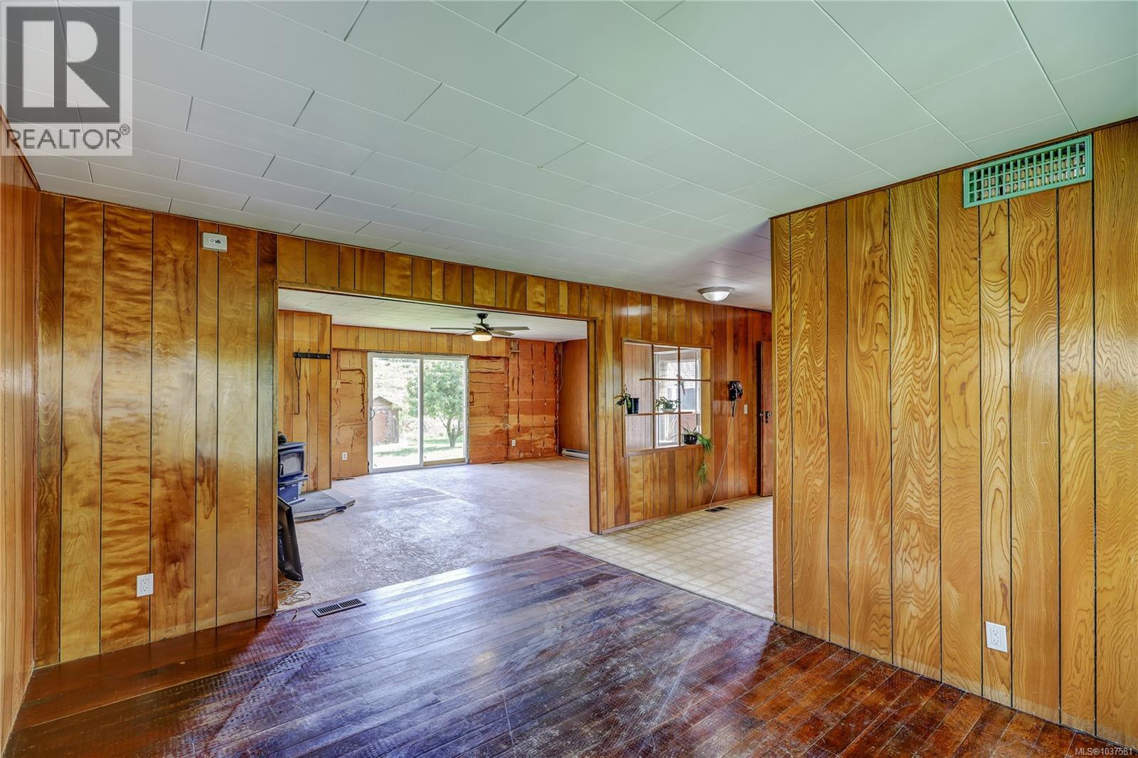 2348 Yellow Point Rd - 10