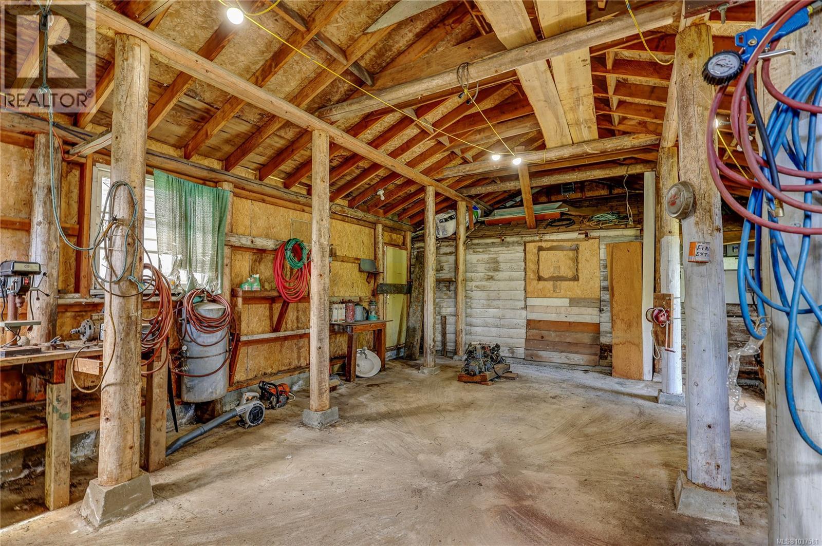 2348 Yellow Point Rd - 33