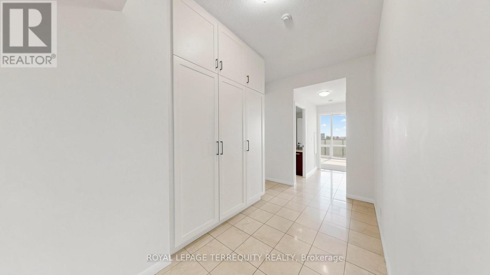 #2710 832 BAY STREET - 39