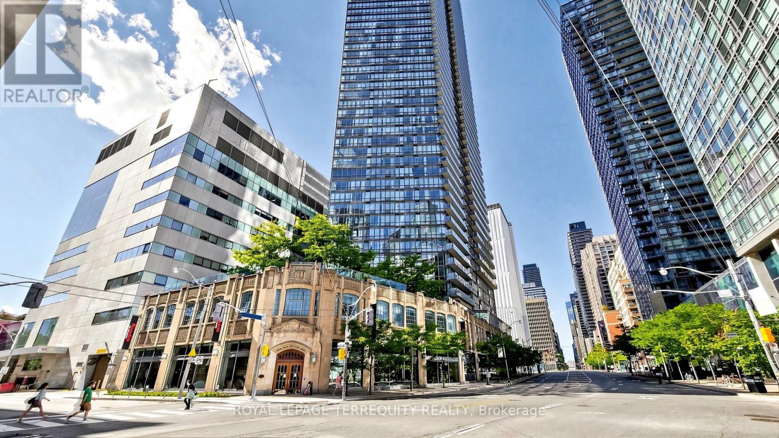 #2710 832 BAY STREET - 4
