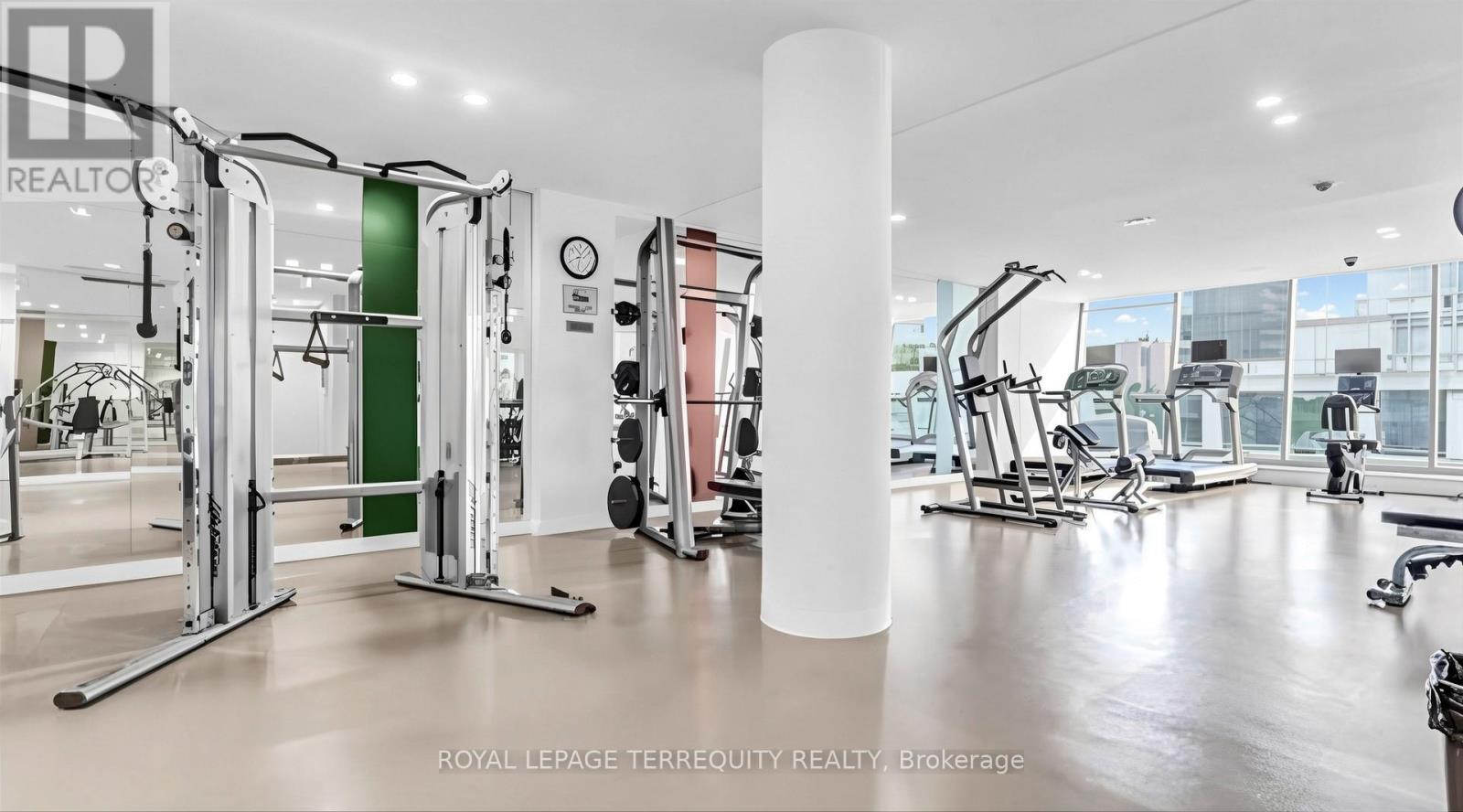 #2710 832 BAY STREET - 46