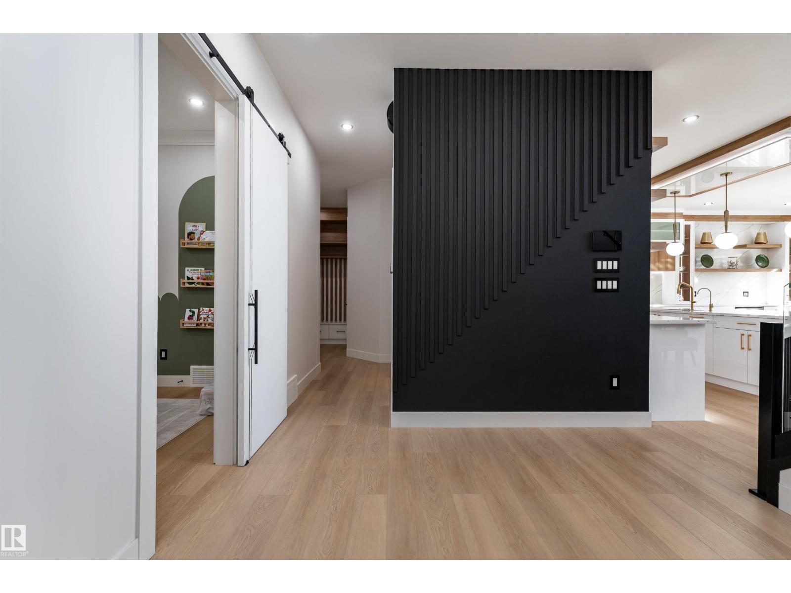 16511 8 ST NE - 14