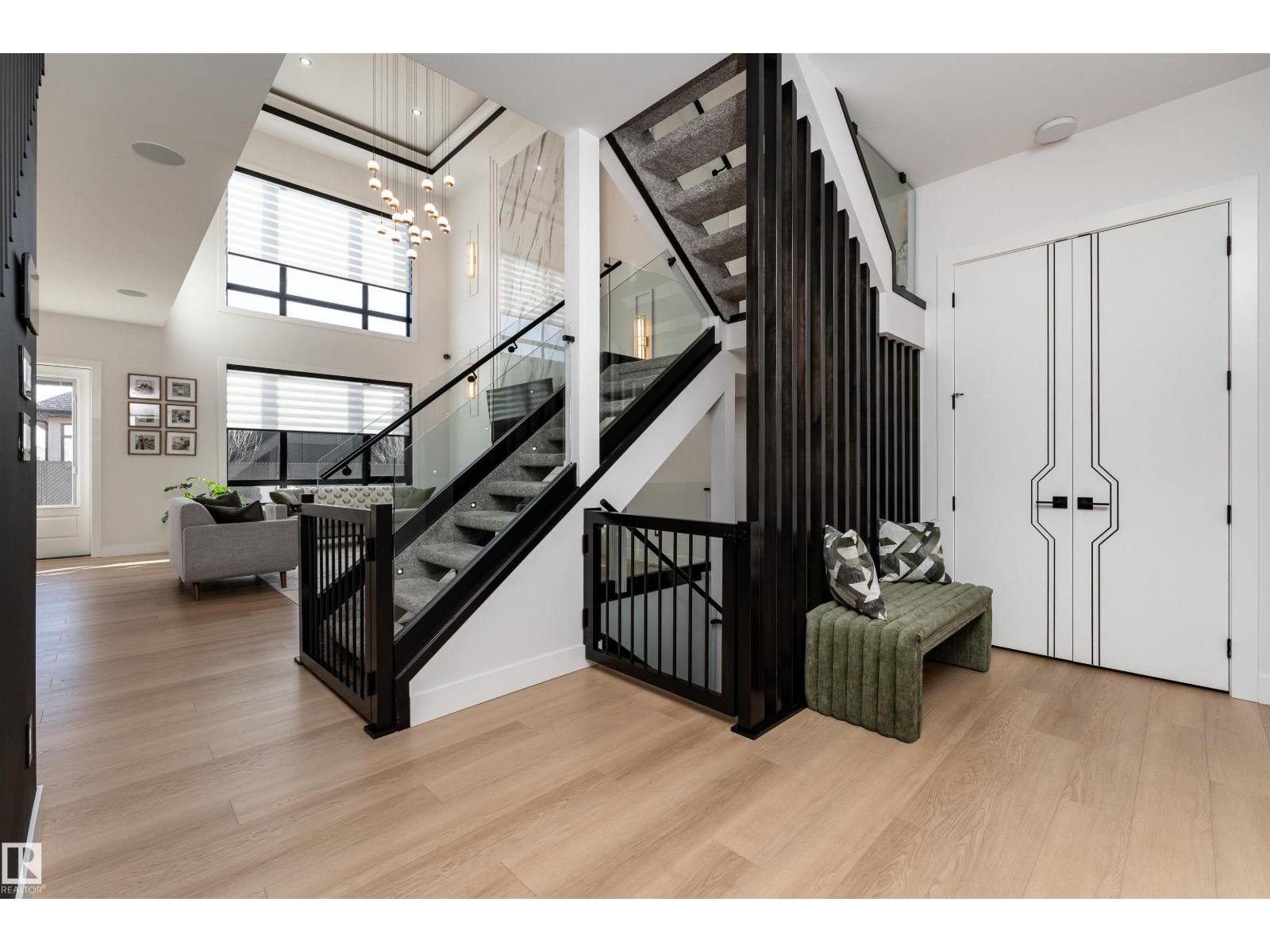 16511 8 ST NE - 22
