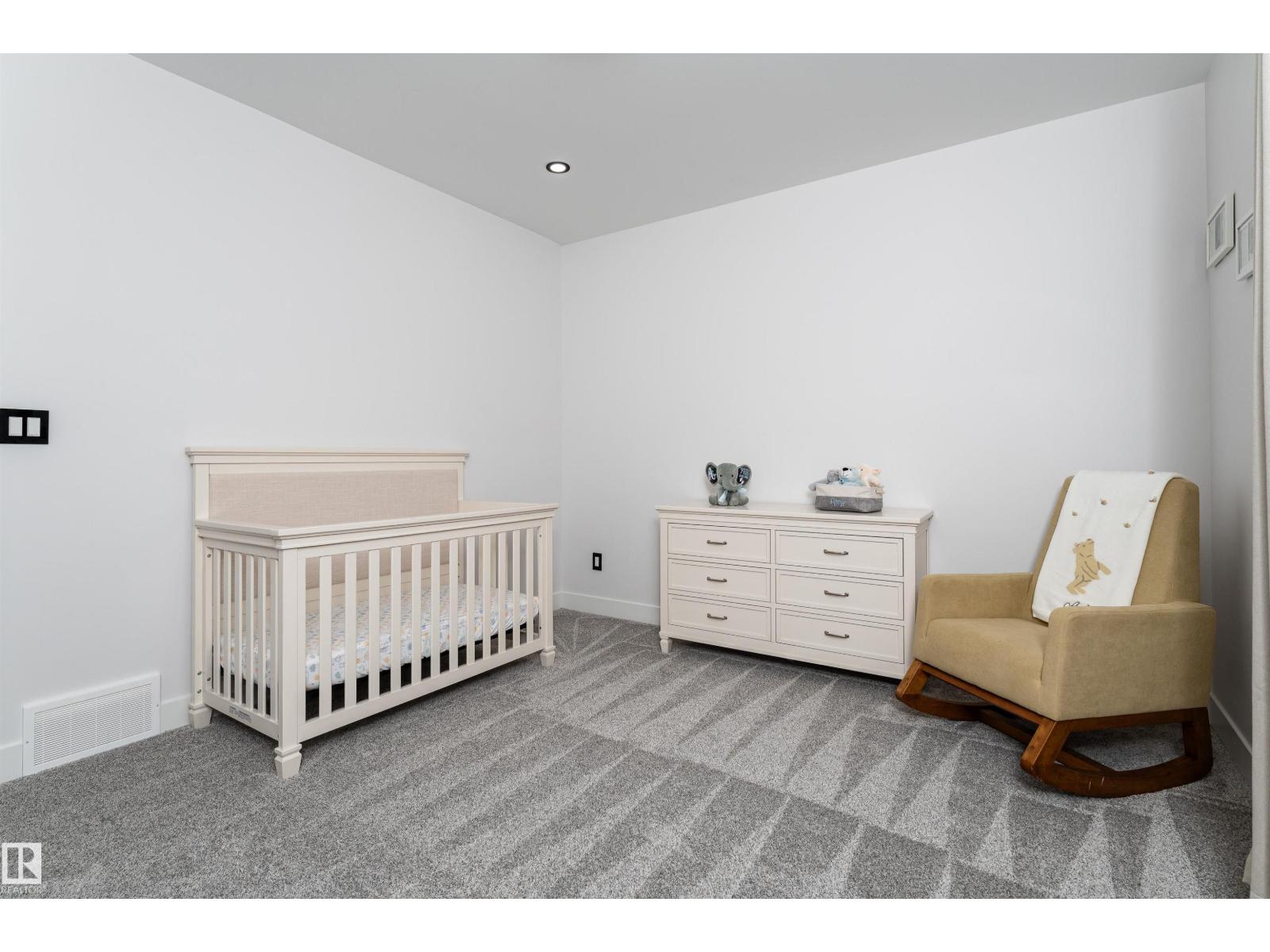 16511 8 ST NE - 39