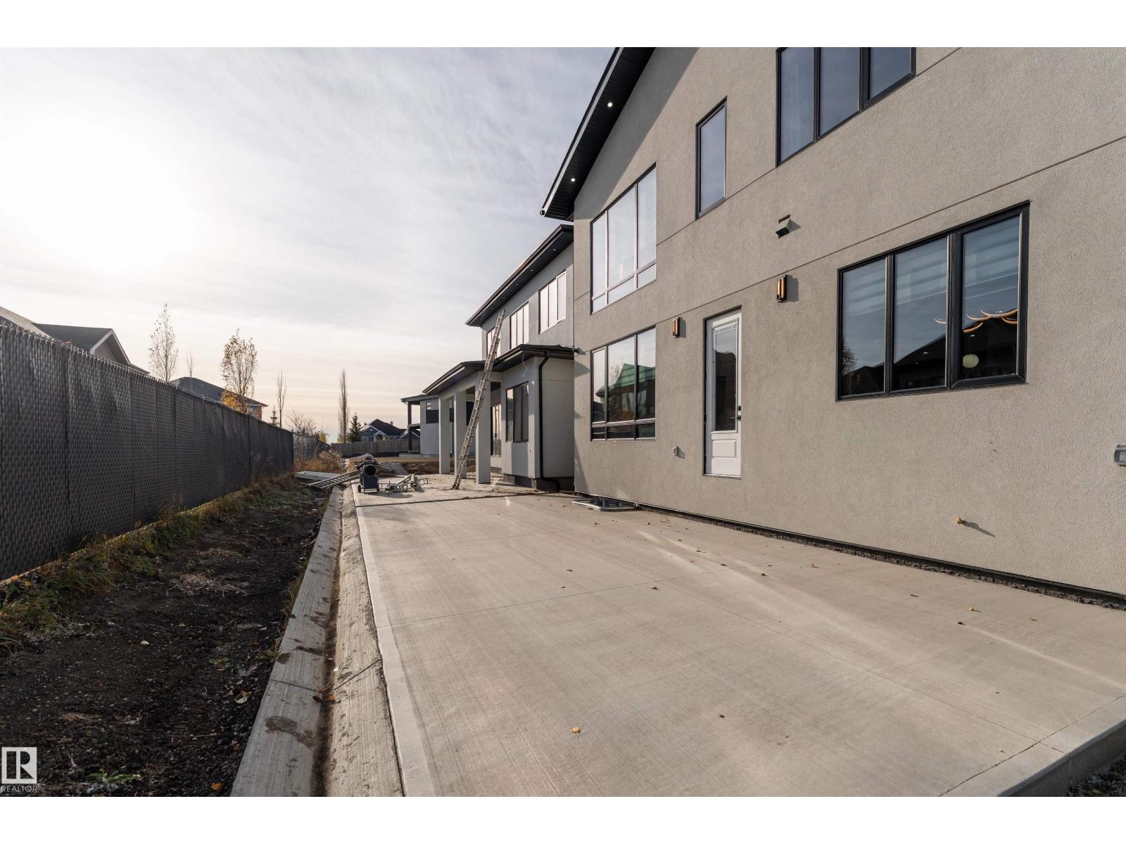 16511 8 ST NE - 67