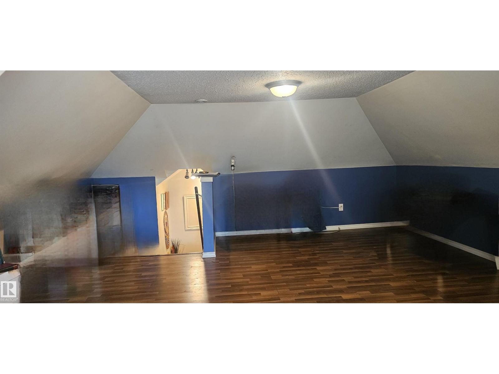 4612 47 AV — photo 24