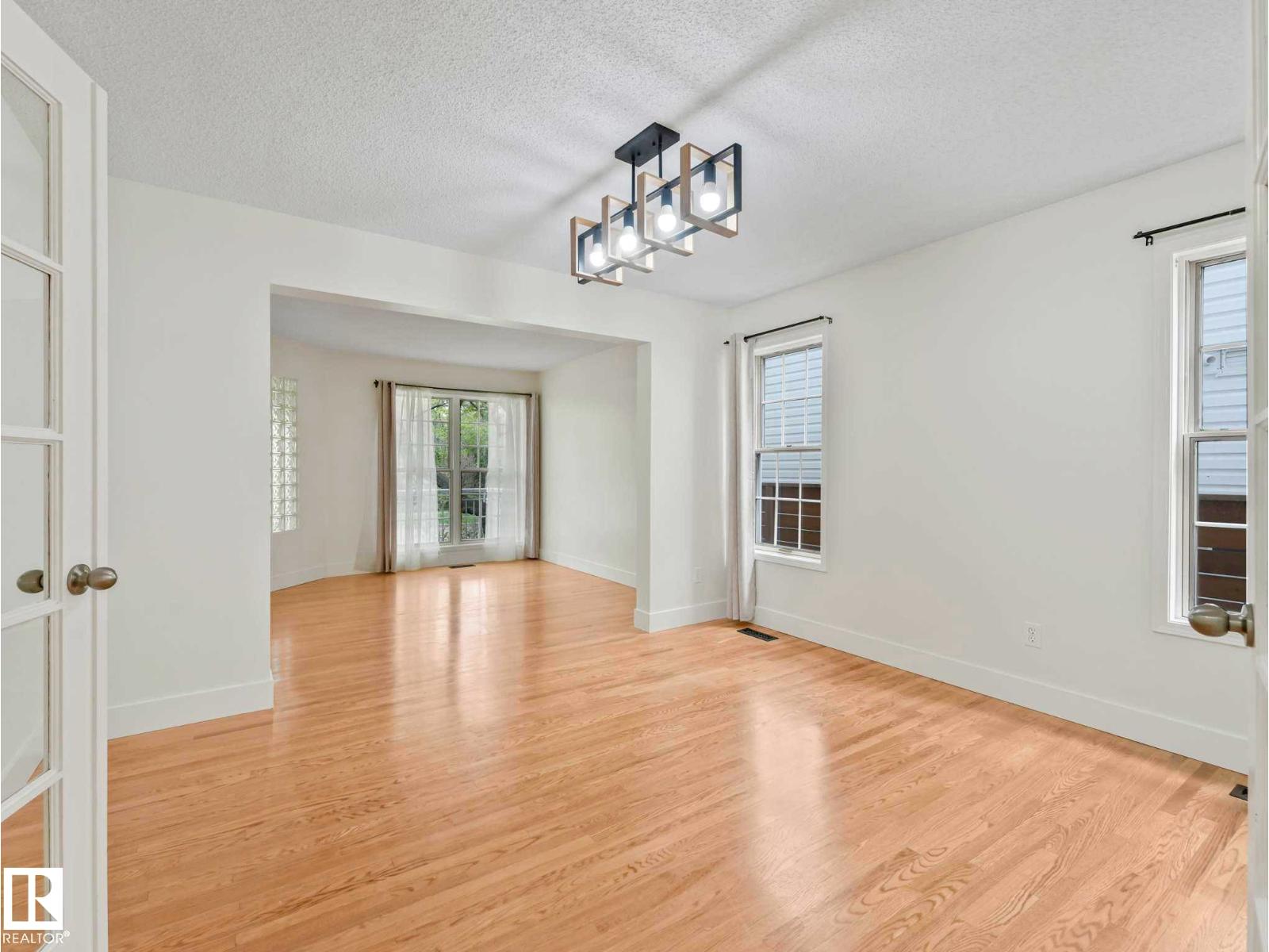9642 100 ST NW - 18