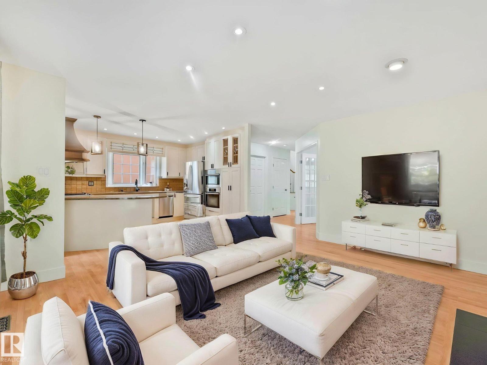 9642 100 ST NW - 21