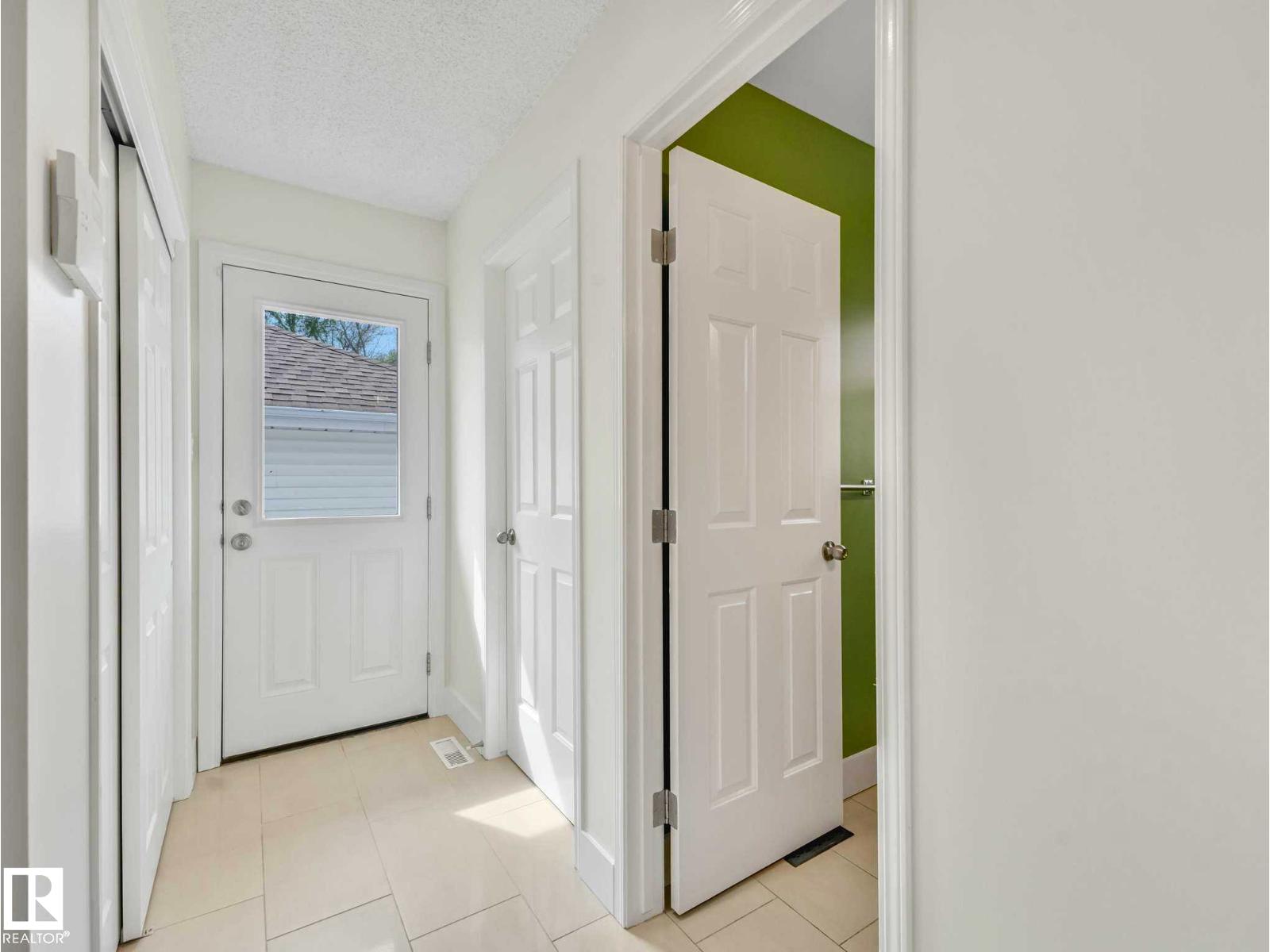 9642 100 ST NW - 25