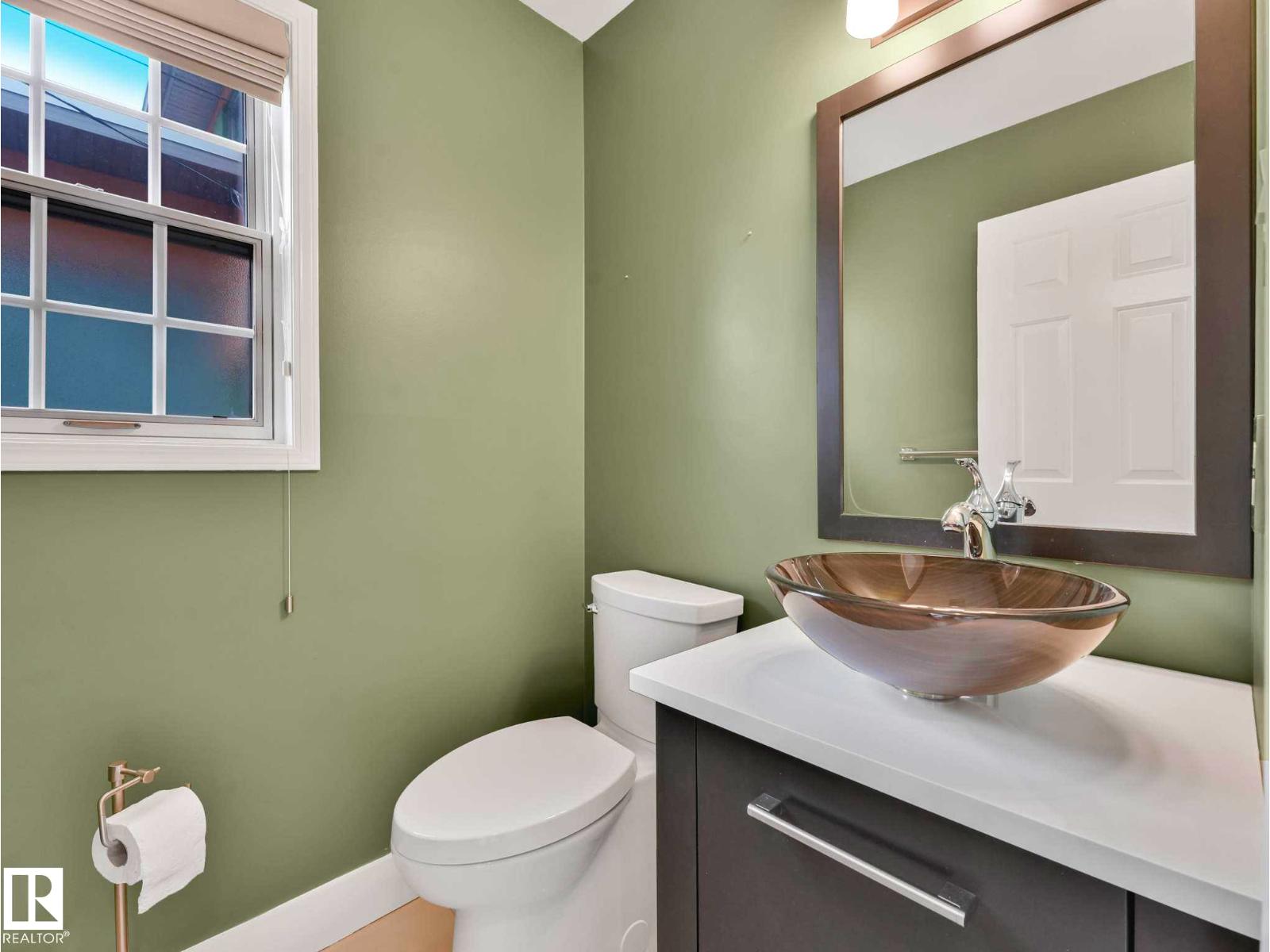 9642 100 ST NW - 26