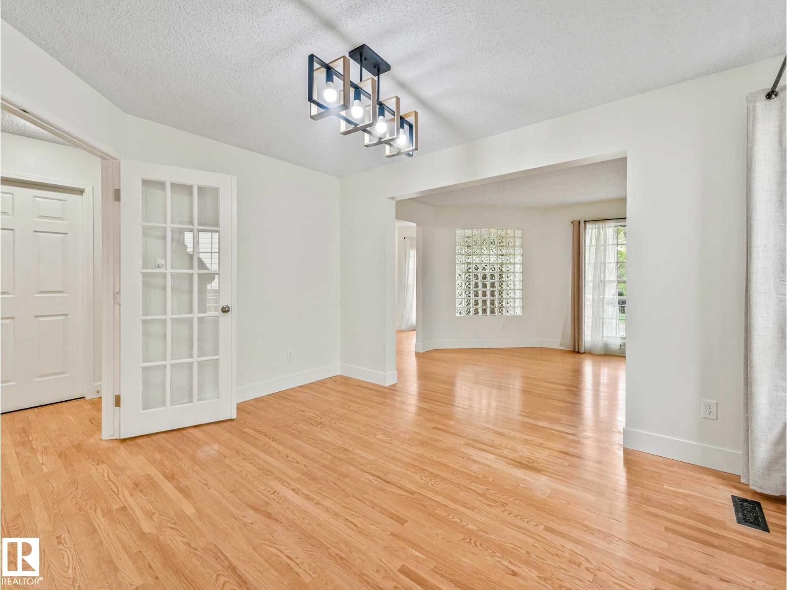 9642 100 ST NW - 17