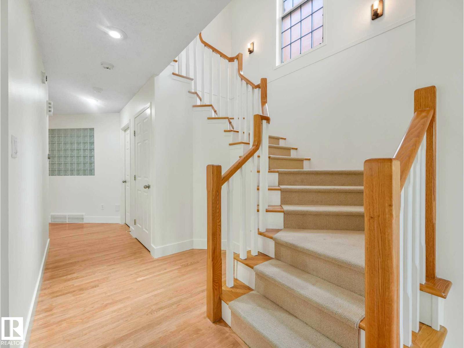 9642 100 ST NW - 9