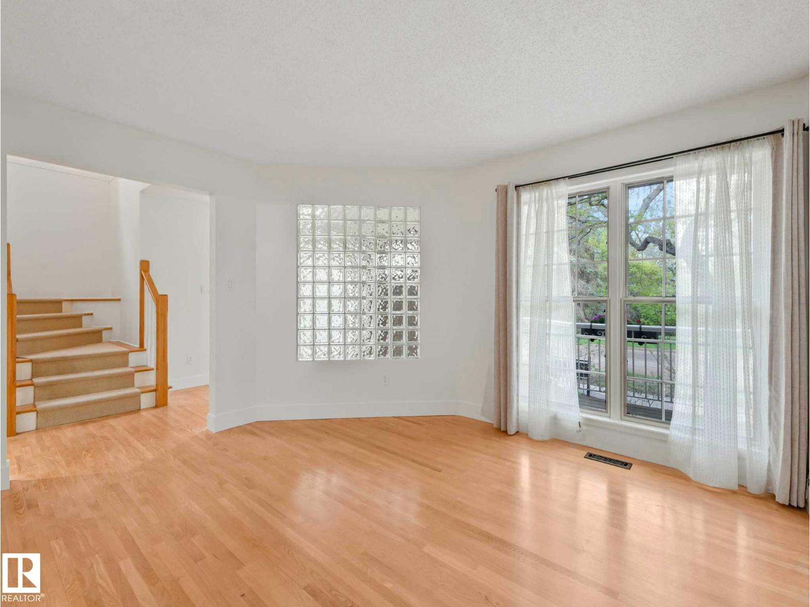 9642 100 ST NW - 14